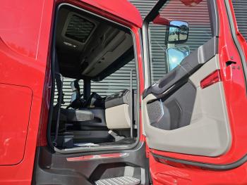 R520 V8 6x2 HOOKLIFT / FULL AIR / RETARDER