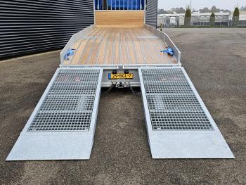 CF 290 E6 OPRIJWAGEN/ MACHINE TRANSPORT