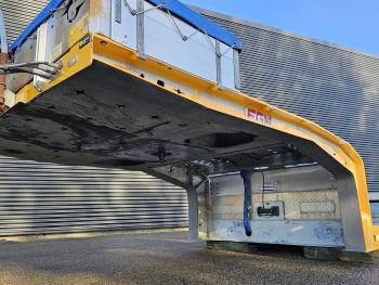 19 / TRUCK TRANSPORTER / ABSCHLEPP