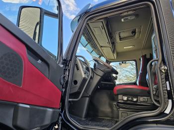 FM 420 8x2-6 / VEB+ / NL TRUCK