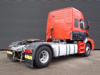 Volvo NH 12.460 / 4x2 / GLOBETROTTER / MANUAL GEARBOX