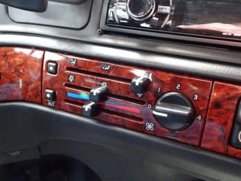 Volvo NH 12.460 / 4x2 / GLOBETROTTER / MANUAL GEARBOX