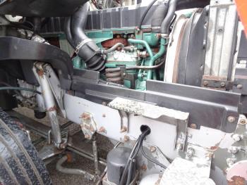 Volvo NH 12.460 / 4x2 / GLOBETROTTER / MANUAL GEARBOX