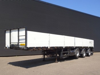 T3-003 / 2 x STEERING AXLE / 1 X LIFT AXLE