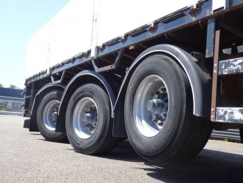 T3-003 / 2 x STEERING AXLE / 1 X LIFT AXLE
