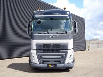 FH 500 / CHASSIS / 8x2/6 / LIFT STEERING AXLE / PTO