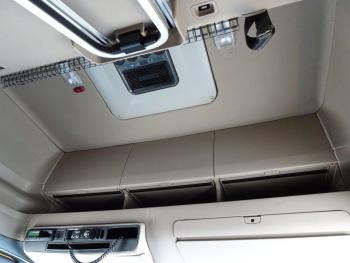 R520 V8 / 6X2*4 / MANUAL GEARBOX / RETARDER