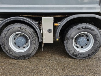 4243CS / 8x4 TIPPER / EURO 6 / ISOLATED