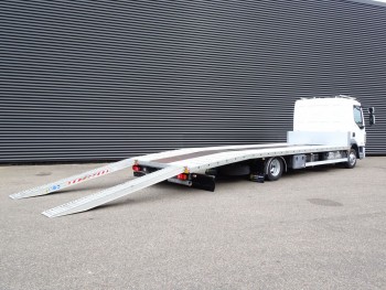 DAF LF 210 EURO 6 / OPRIJ WAGEN / MACHINE TRANSPORT