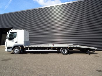 DAF LF 210 EURO 6 / OPRIJ WAGEN / MACHINE TRANSPORT