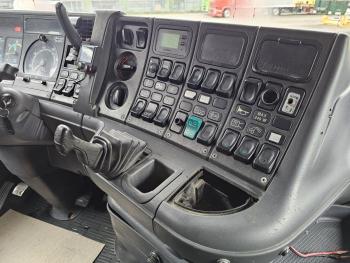 T164.480 8x4 TORPEDO / HYDRAULIC / 150 T