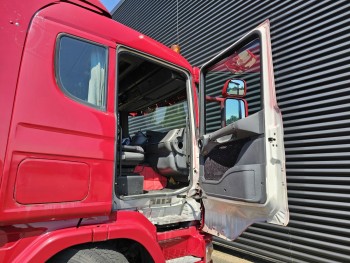 R144.460 V8 6x2*4 / FULL AIR / RETARDER