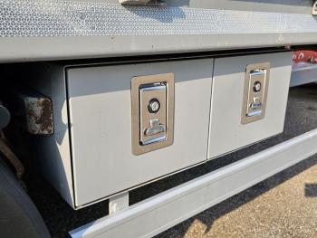 K324T / 3 AXLE / 2 X LIFT AXLE / TWIST-LOCKS