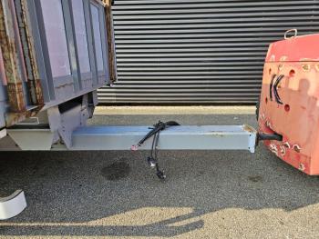 K324T / 3 AXLE / 2 X LIFT AXLE / TWIST-LOCKS